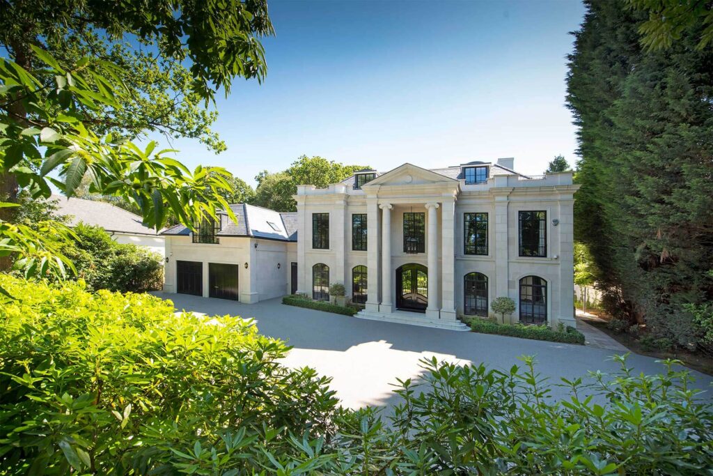 Private Surrey Estate Castellum